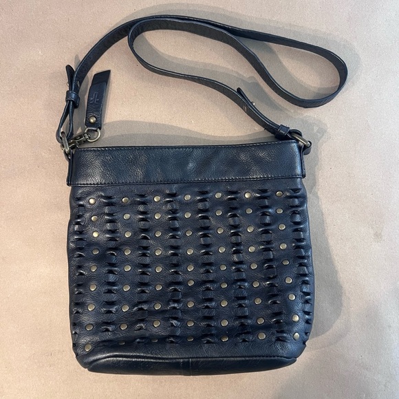 Frye Genuine Leather Bucket Crossbody Bag Studded Black Magnetic Close $248 - Picture 1 of 12